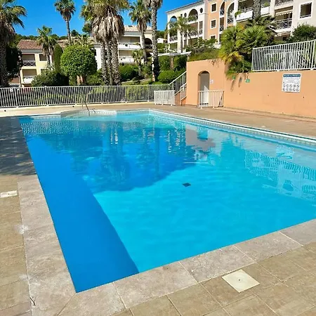 Avec Jardin, Clim & Piscine - Proche Plages Et Randos, Parking Prive - La Girelle