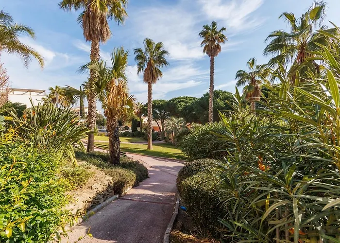Avec Jardin, Clim & Piscine - Proche Plages Et Randos, Parking Prive - La Girelle